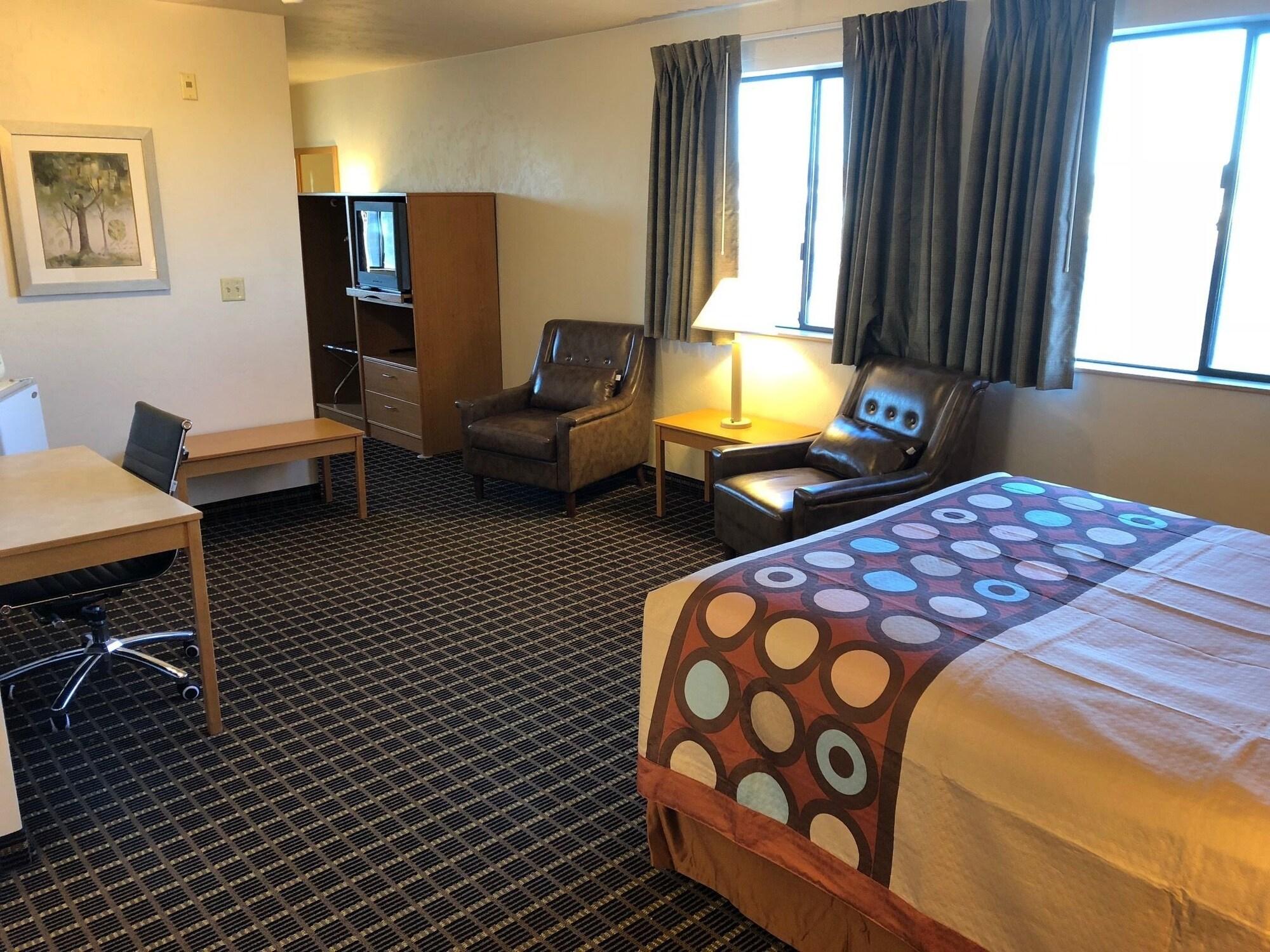 Super 8 By Wyndham Klamath Falls Exterior photo