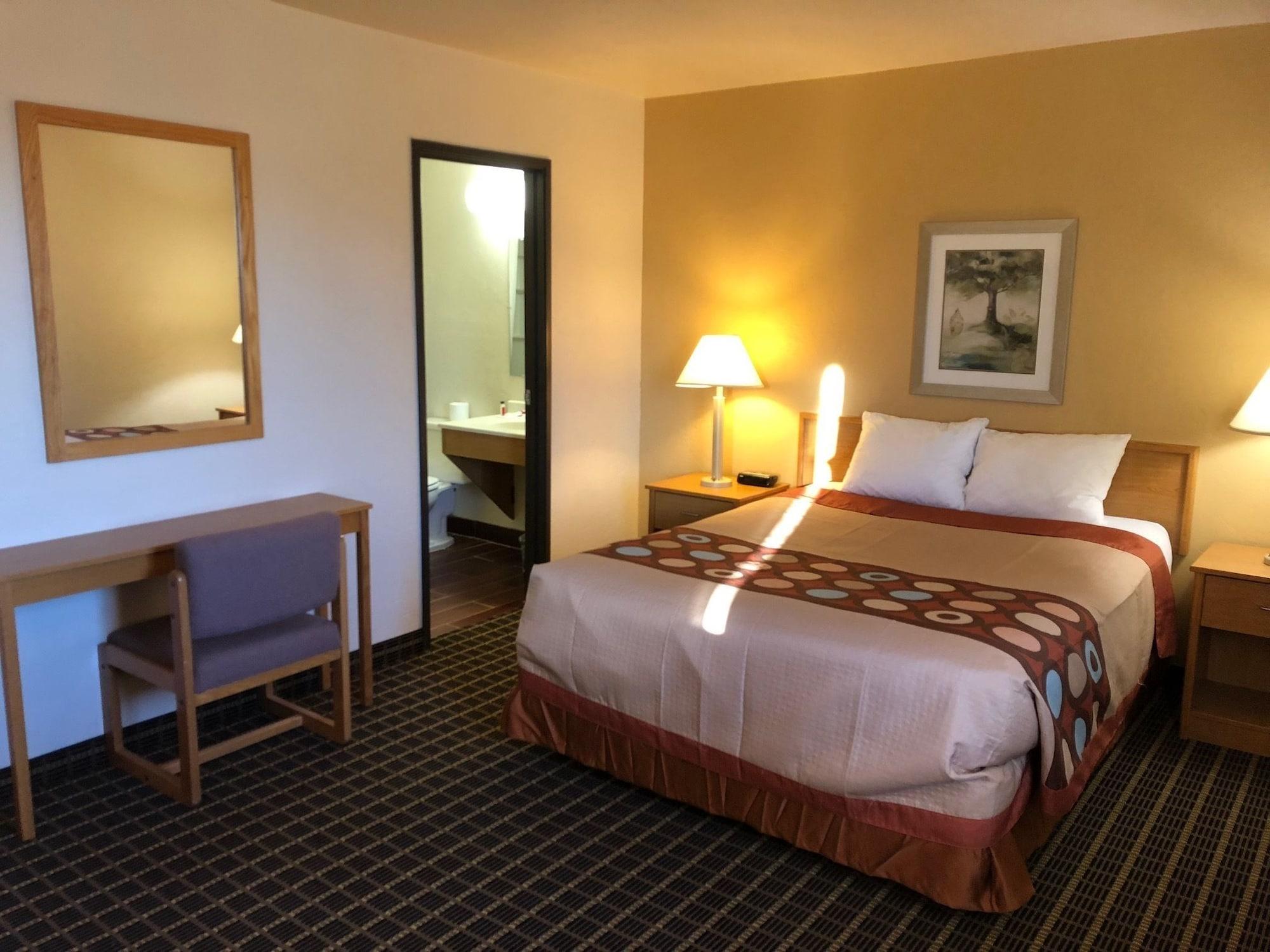 Super 8 By Wyndham Klamath Falls Exterior photo