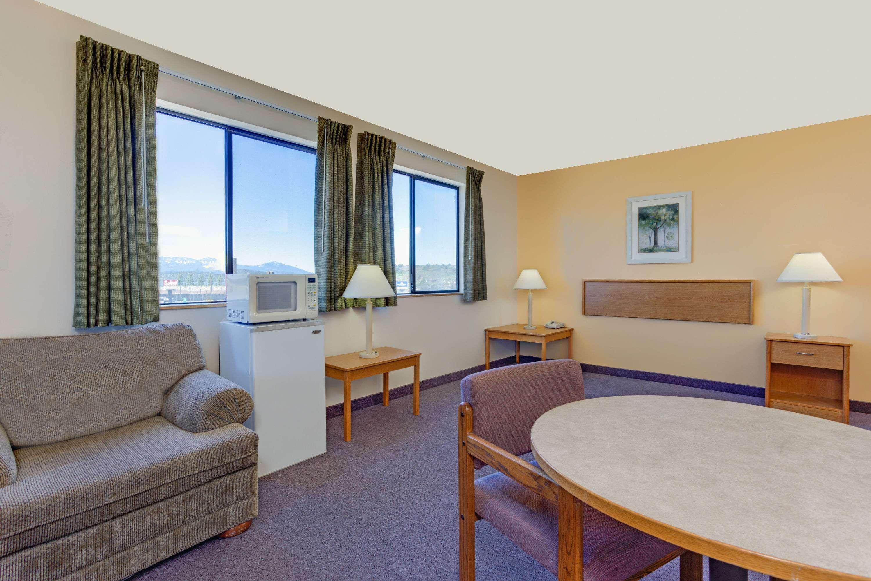 Super 8 By Wyndham Klamath Falls Exterior photo